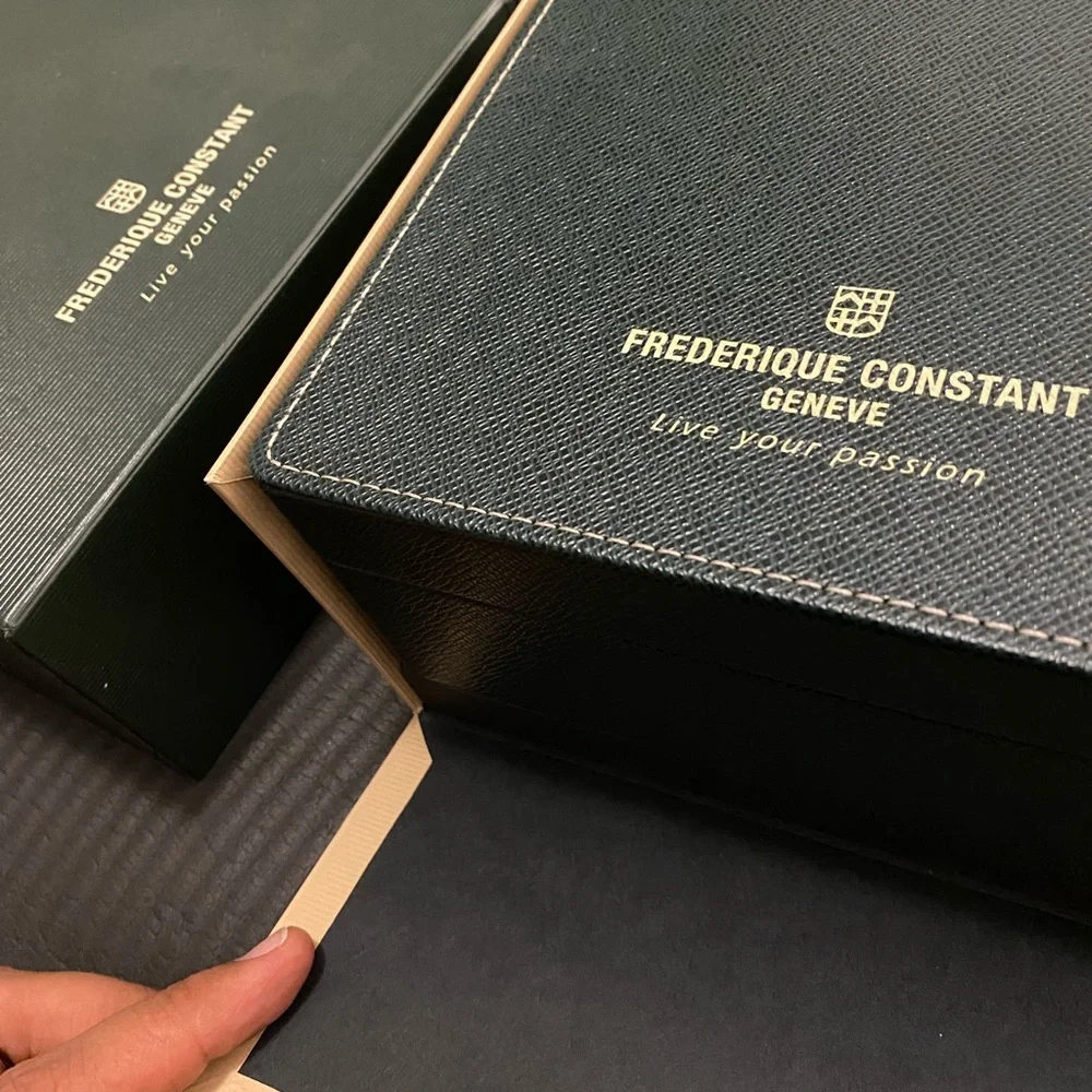 Authentic frederique constant watche boxe and papers - Picture 3 of 6